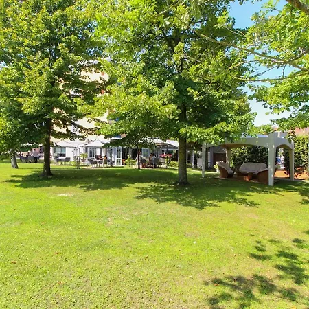 Hotel Grand Esplanada 4*