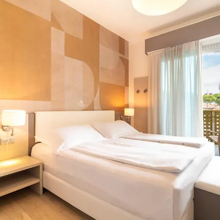 Grand Esplanada Hotel 4*