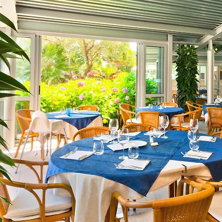 Grand Esplanada Hotel 4*