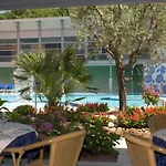 Otel Grand Esplanada 4*
