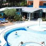 Hotel Grand Esplanada 4*