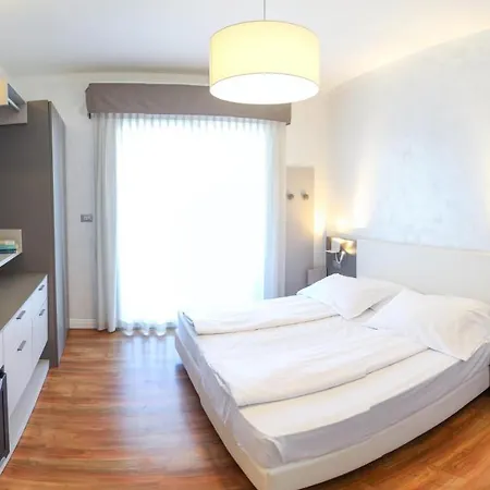 Grand Esplanada Hotel 4*