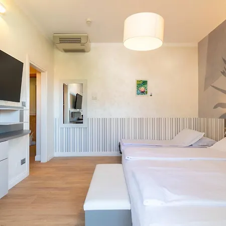 Отель Grand Esplanada Бибионе