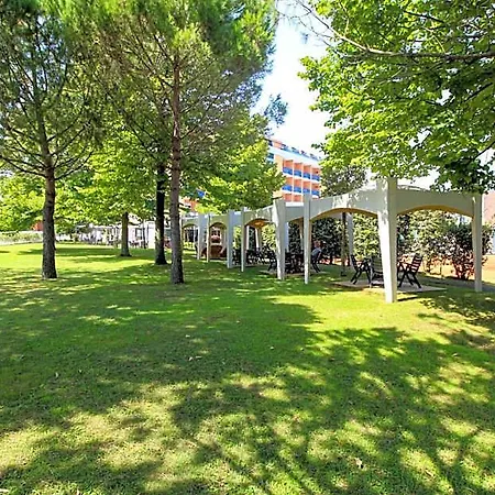 Ξενοδοχείο Grand Esplanada Μπιμπιόνε