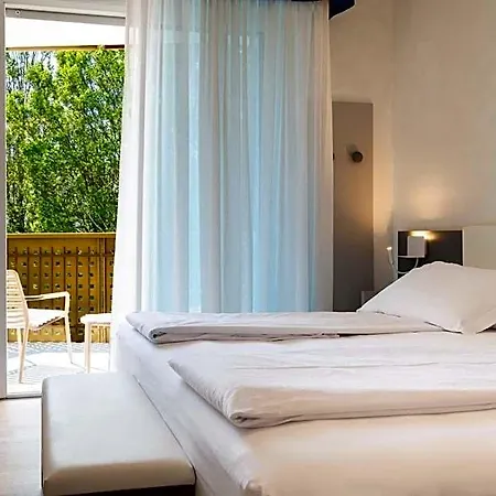 Ξενοδοχείο Grand Esplanada 4*