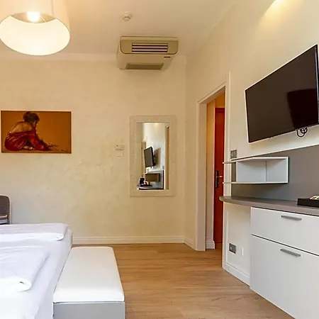 Ξενοδοχείο Grand Esplanada 4*