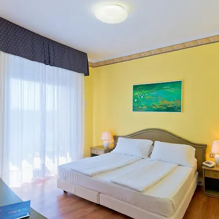 Grand Esplanada 4* بيبيوني