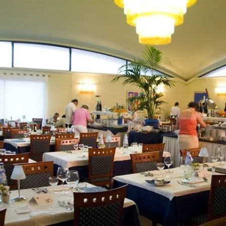 فندق Grand Esplanada