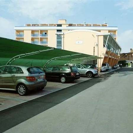 Grand Esplanada Hotel