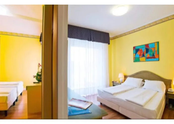 Отель Grand Esplanada 4*