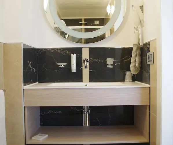 Hotel Grand Esplanada 4*